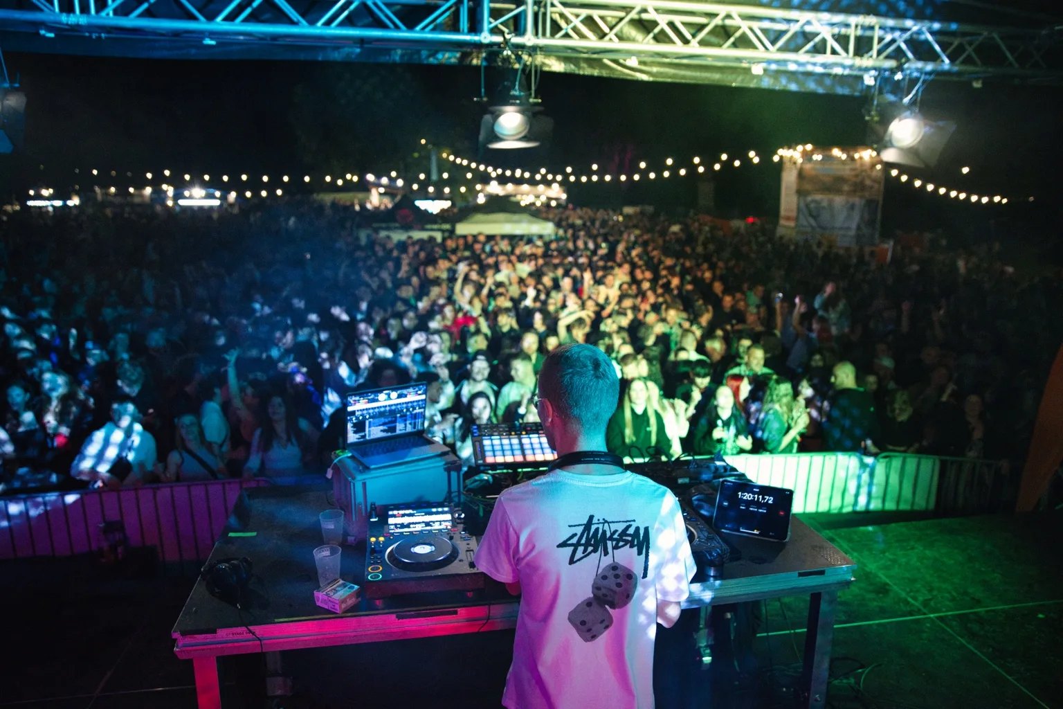Jannik as headliner on stage at CAJ Burgfest